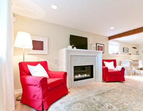 すべてKitsilano中央の遺産スイート、ライセンス＃18-549775 