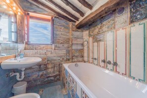 Bathtub - Appartamento La Scaletta in Capoliveri (CAPOLIVERI)