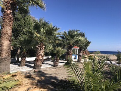 Beach Villa: Villa Thalassa (directly on the beach, detached!)