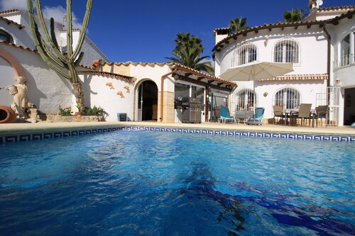 Calpe / Villa avec piscine privée et beau jardin, sauna, WiFi