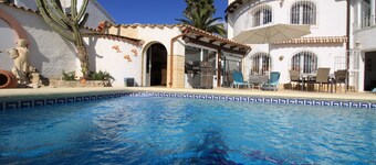 Calpe / Villa con piscina privada y hermoso jardín, sauna, WiFi