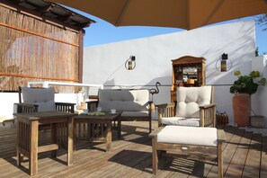 Outdoor dining - Calpe / Villa with private pool and beautiful garden, sauna, WiFi (Calp)