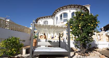 Calpe / Villa avec piscine privée et beau jardin, sauna, WiFi