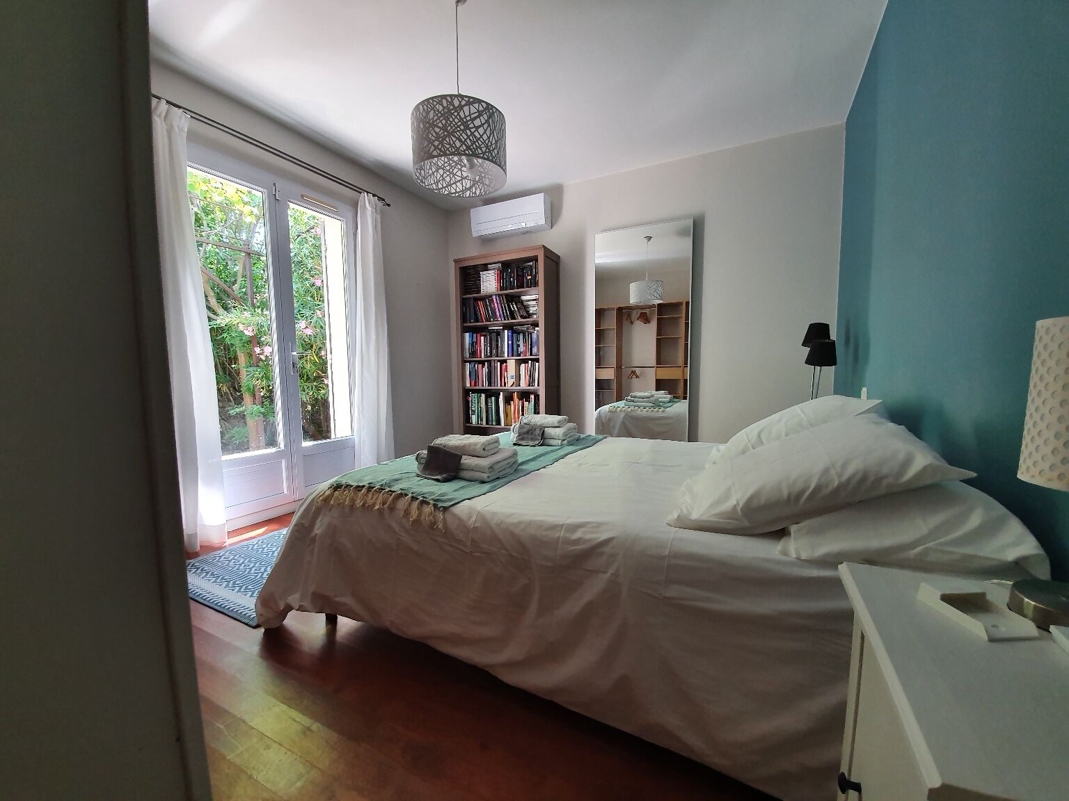 2 chambres, fer et planche à repasser, lit parapluie, Wi-Fi