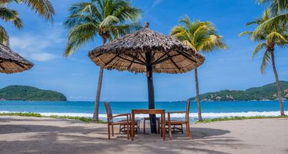 Luxury And Peaceful Little Condo With Direct Access To The Beach