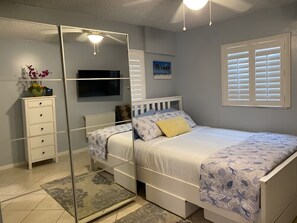 2 bedrooms, desk, iron/ironing board, free WiFi
