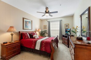 3 bedrooms, in-room safe, iron/ironing board, WiFi