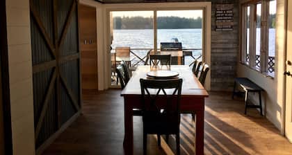 Sandy Beach Oasis on Lake Ivanhoe