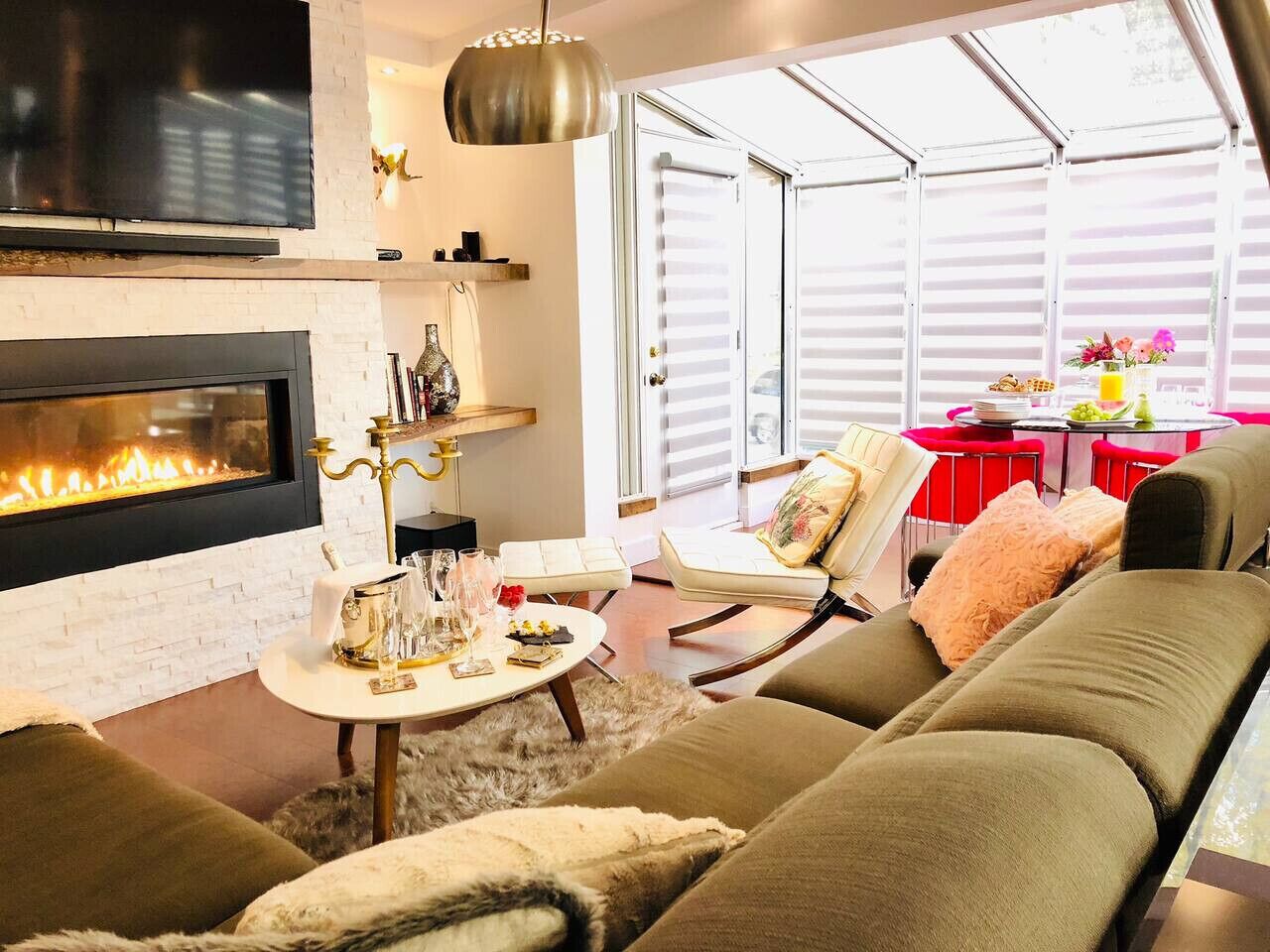 Smart TV, fireplace, video games, Netflix