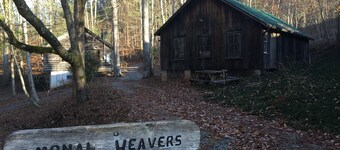 Smoky Mountain Getaway. Enjoy Seclusion,Views,Motorcycling, Shops w Paved Access