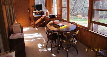 Smoky Mountain Getaway. Enjoy Seclusion,Views,Motorcycling, Shops w Paved Access