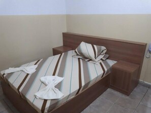 Triple Room | Iron/ironing board, free WiFi, bed sheets - Real Park Hotel (Osasco)