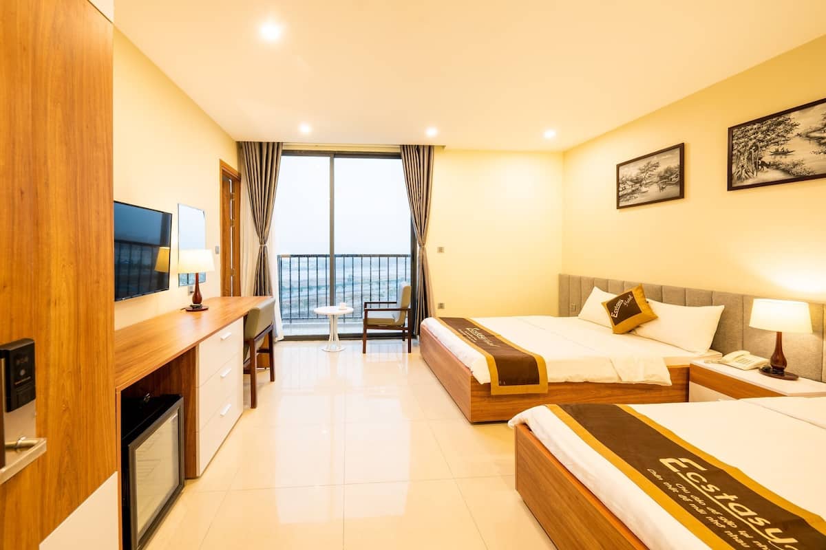 Minibar, in-room safe, desk, soundproofing