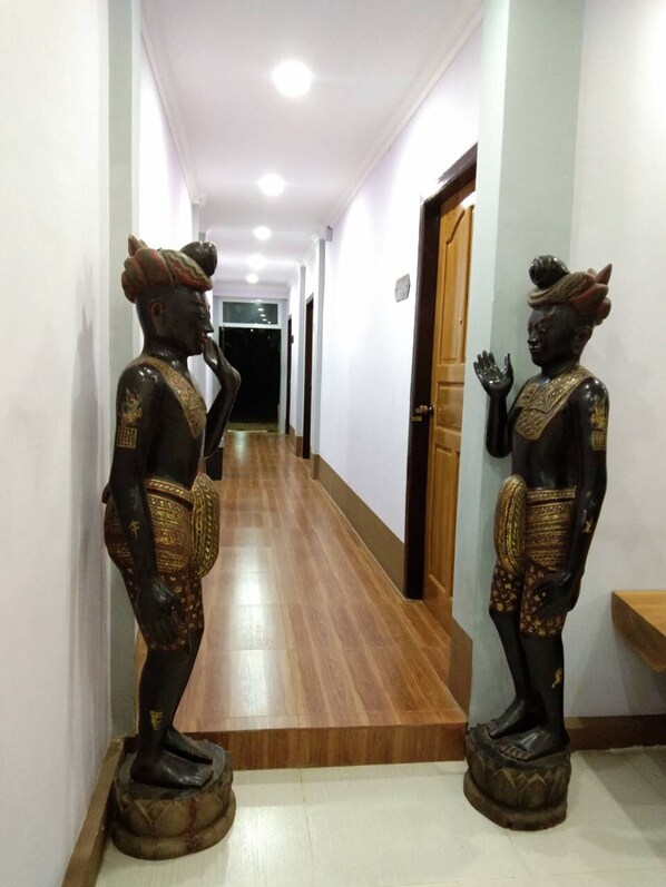 Kahden hengen standard-huone | Minibaari, pimennysverhot, ilmainen Wi-Fi, vuodevaatteet