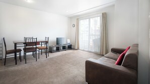Apartment, 2 Bedrooms - 2 Bedroom Apartment in Central Location (Auckland)