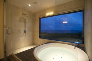 side.B sora, Luxury Condominium with Private Pool | Bathroom | Free toiletries, hair dryer, slippers, electronic bidet - Soraniwa Hotel and Cafe (Miyakojima)