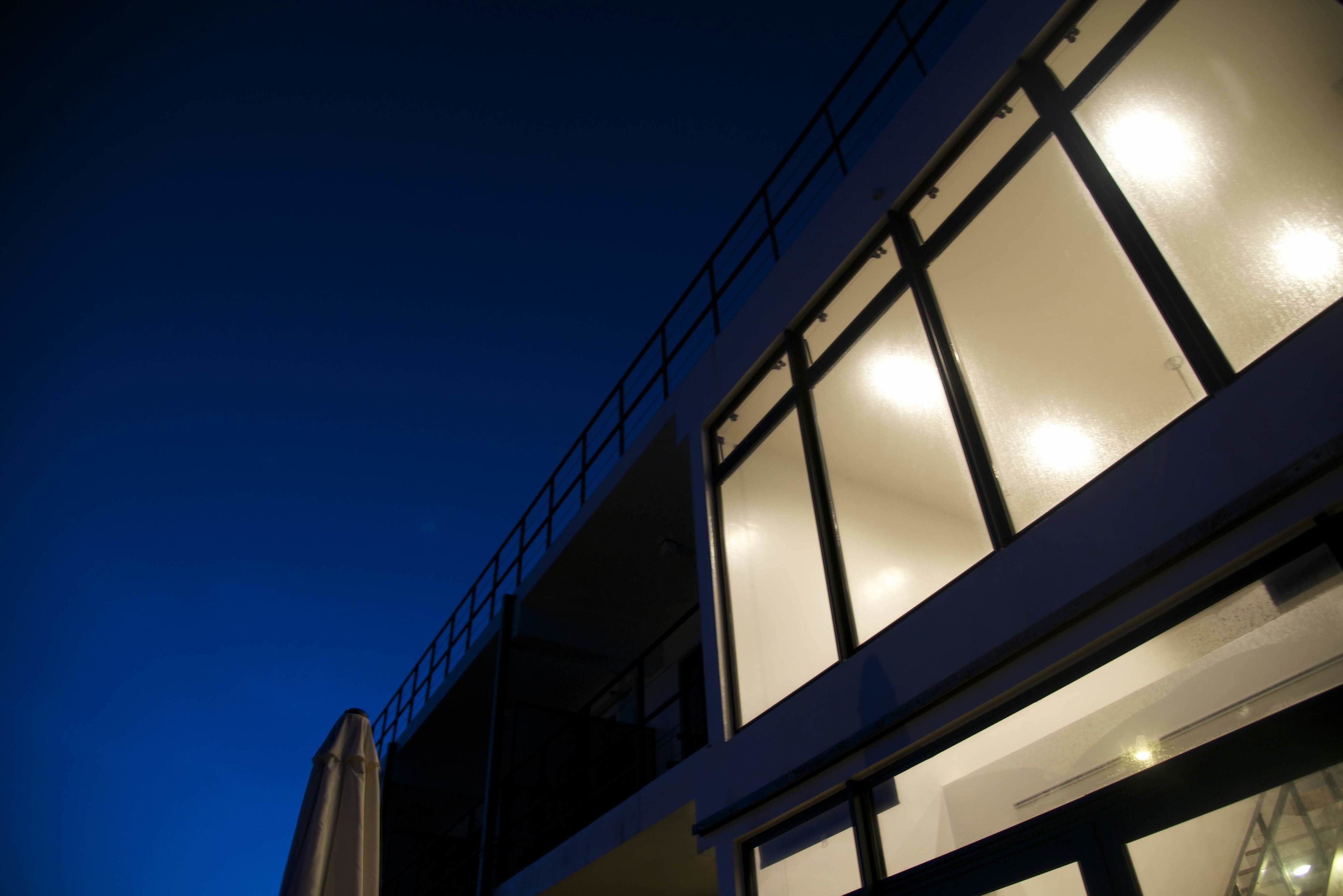 羽绒被、办公桌、免费 WiFi