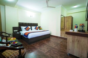 10 bedrooms, Egyptian cotton sheets, premium bedding - Hotel White House (New Delhi)