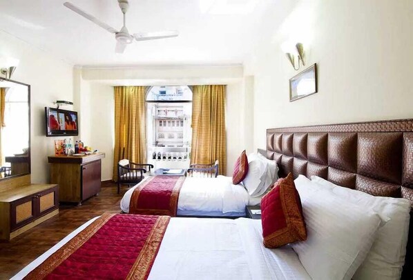 Kamar Klub | 10 kamar tidur, seprai katun Mesir, dan seprai premium