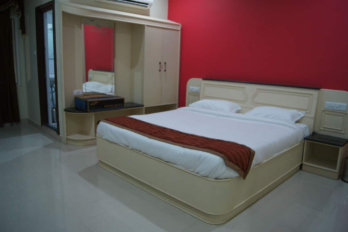 Egyptian cotton sheets, premium bedding, laptop workspace