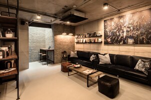 Sala de estar en el lobby