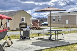 Outdoor dining - Estonian Suite · Family Haven in Poconos (Pleasant Mount)
