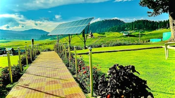 Vista frontal de la propiedad