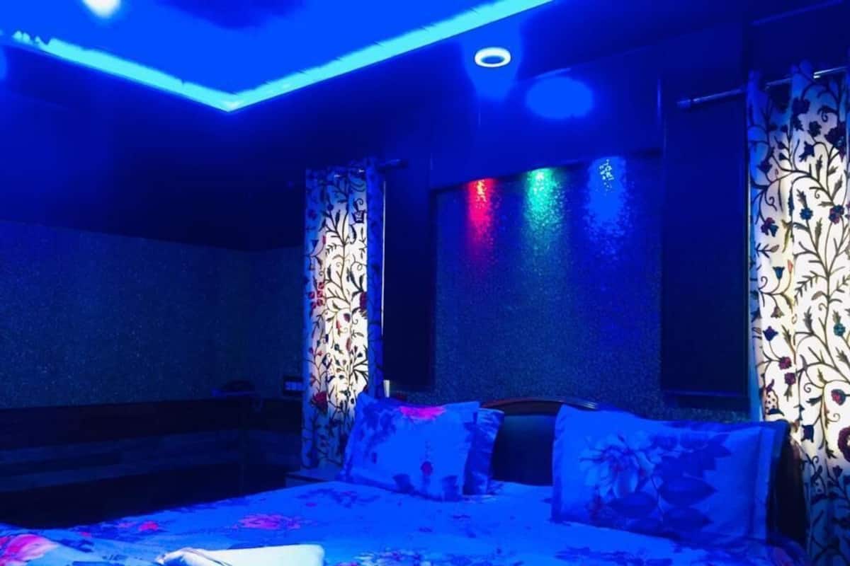 Bộ đồ giường cao cấp, chăn bông, nệm có lớp đệm bông