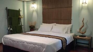 2 bedrooms, rollaway beds, bed sheets