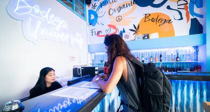 Bodega Party City Center Bangkok - Hostel