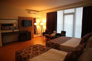 Minibar, desk, soundproofing, iron/ironing board