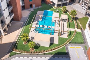 华丽套房, 2 间卧室, 部分海景 | 露台