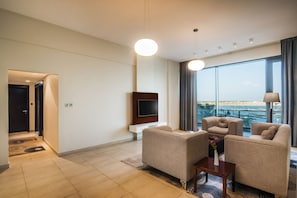 Executive Suite, 3 Bedrooms, Balcony, Marina View | Beach/ocean view