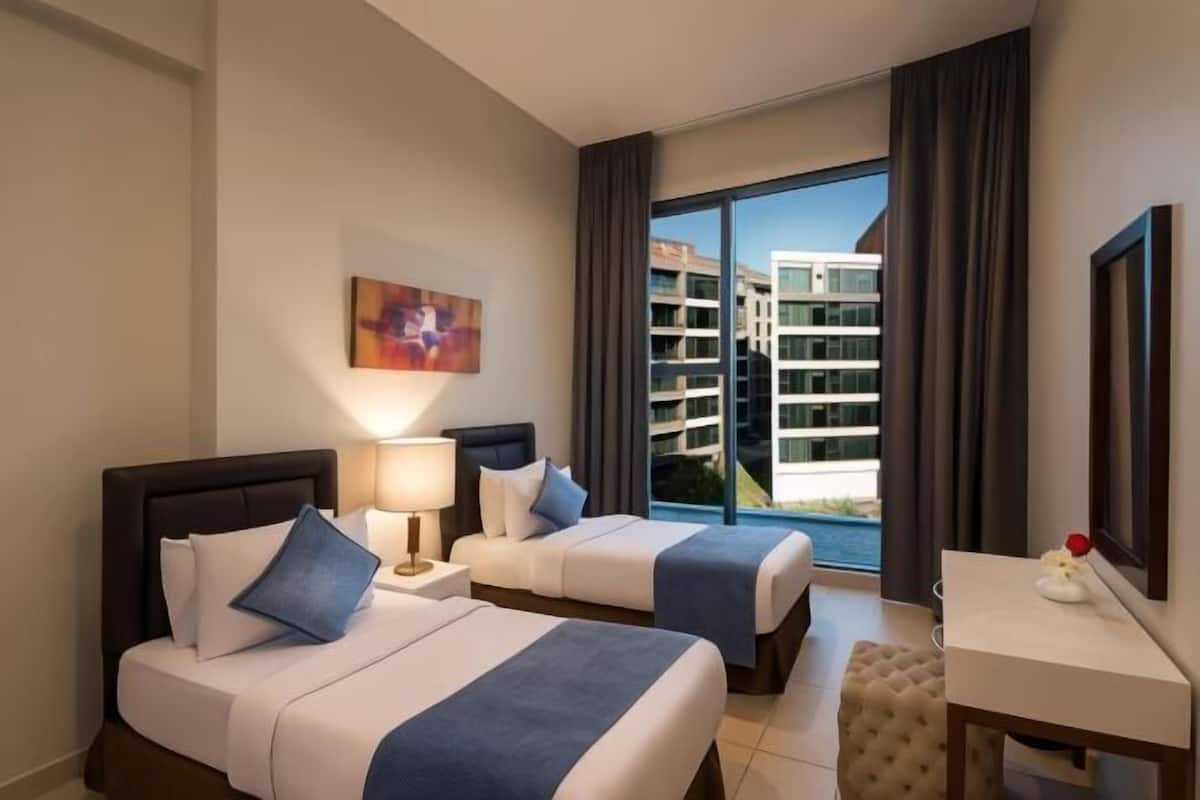 3 bedrooms, in-room safe, blackout curtains, soundproofing