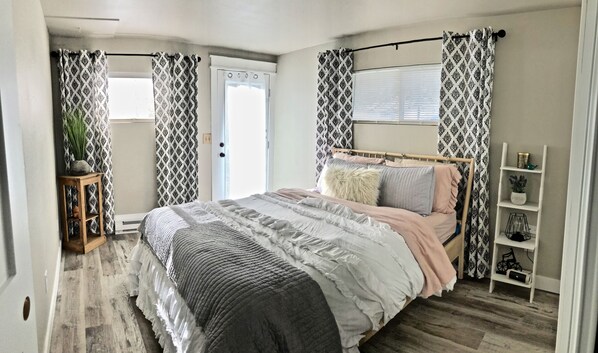 1 bedroom, travel cot, free WiFi, bed sheets