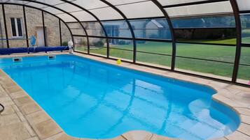 Indoor pool, seasonal outdoor pool, pool loungers