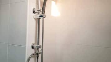 Standard Condo | Buồng tắm vòi sen