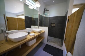 Studio Design, 1 grand lit, non-fumeur, vue jardin