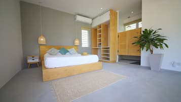 Design Studio, 1 Queen Bed, Non Smoking, Garden View | Premium bedding, in-room safe, blackout curtains, soundproofing