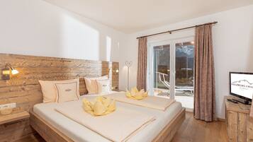 Superior Chalet, Multiple Beds, Non Smoking, Mountain View | 3 bedrooms, premium bedding, minibar, in-room safe