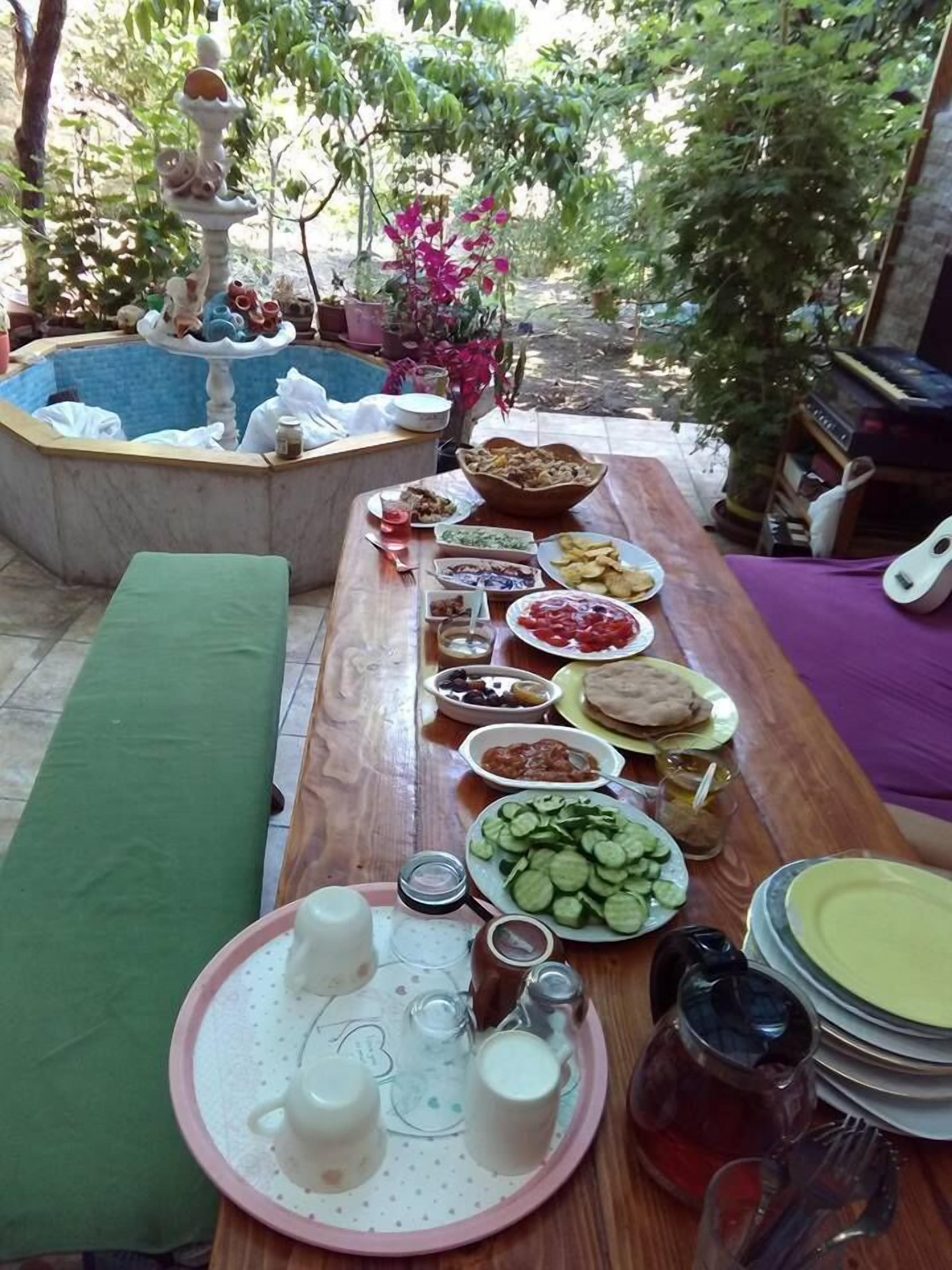Photo - Lotus Garden Hostel Izmir