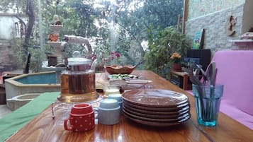 Desayuno de cocina local (TRY 20 por persona)