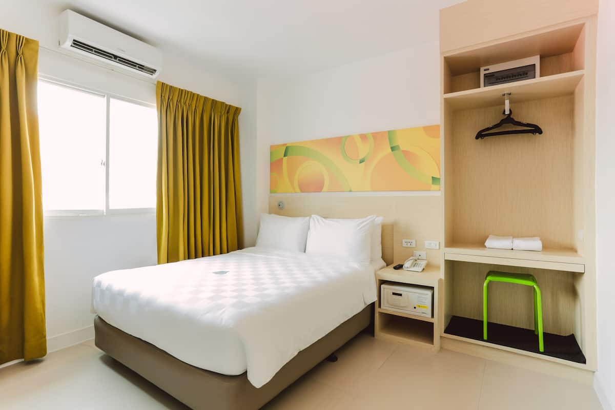 Kamer, 1 queensize bed | Een bureau, gratis wifi