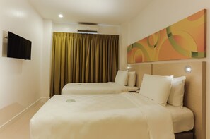 雙床房 | 書桌、免費 Wi-Fi