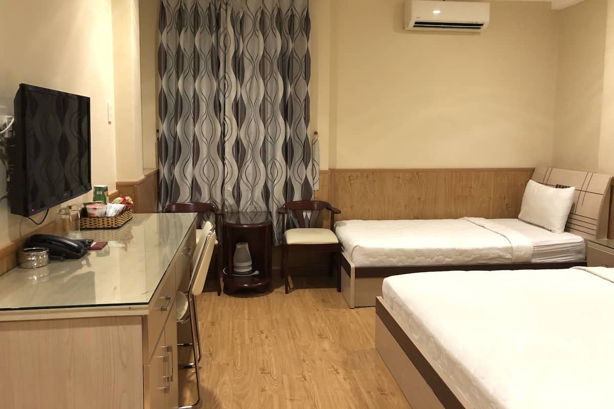 Triple Room | Bar mini, meja, Wi-fi percuma