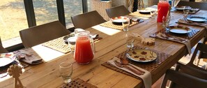 Daily full breakfast for a fee - Water on Waldrift (Vereeniging)