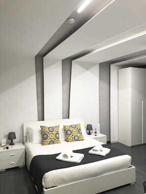 Deluxe Room | 1 bedroom, desk, blackout drapes, iron/ironing board - Le Vie del Vaticano (Rome)