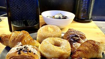 Daily local cuisine breakfast for a fee