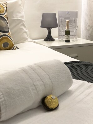 Superior Double Room | Safe - Le Vie del Vaticano (Rome)