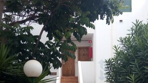 Unclassified image, 2 of 28, button - Alondras Park Rooms (Arona)